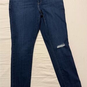 Levi’s women’s 311 shaping shaping jeans. Brand new with tags! Women’s 32x30
